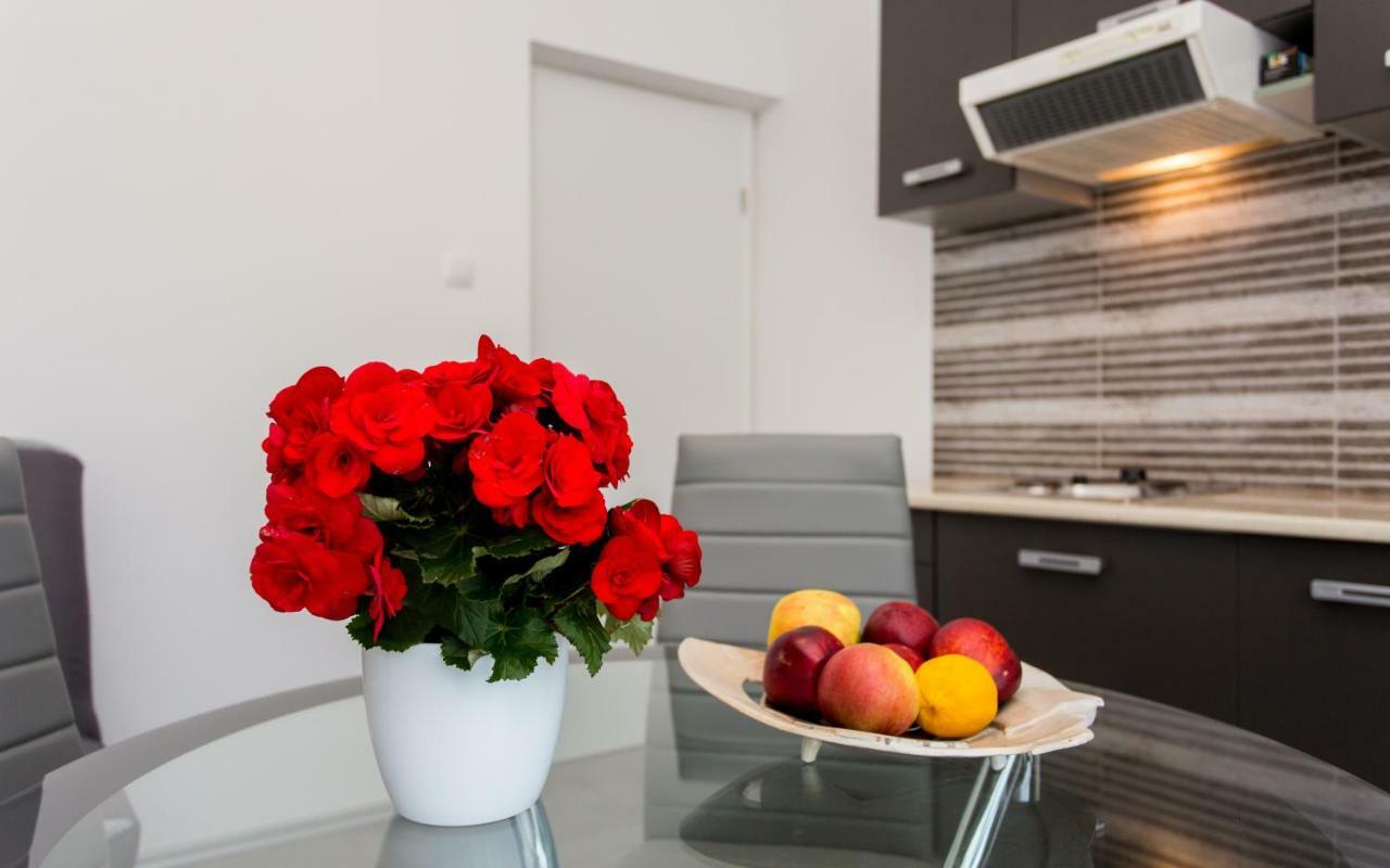 Apartment Mimi Draga Bašćanska Kültér fotó